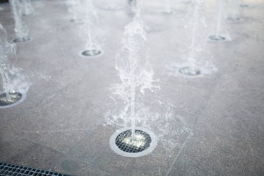 Sahilde dalgalar, nehir manzarası