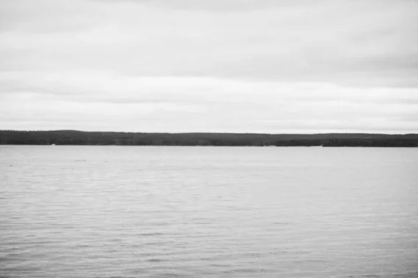 Wellen Strand Landschaft Mit Fluss — Stockfoto