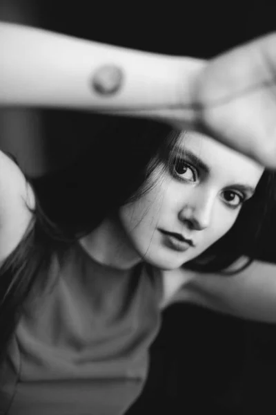 Szczegóły Ciała Czarno Biały Portret Pięknej Dziewczyny Mody Sztuki — Zdjęcie stockowe
