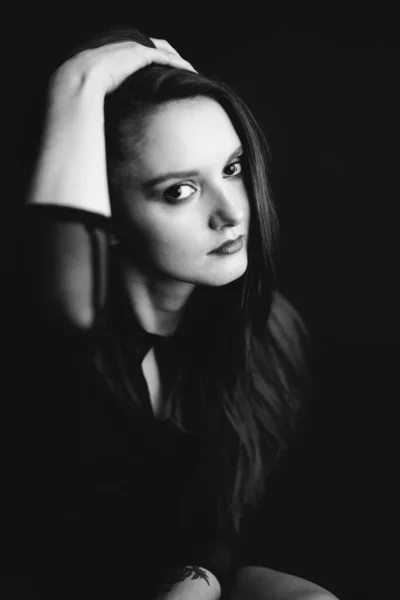 Студия Черно Белый Портрет Брюнетки Эмоции Лице Молодой Женщины Разнообразные — стоковое фото