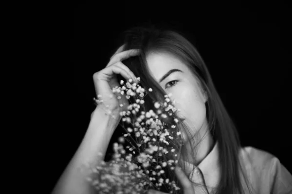 Personas Plantas Secas Retrato Minimalista Blanco Negro Una Niña Herbario — Foto de Stock