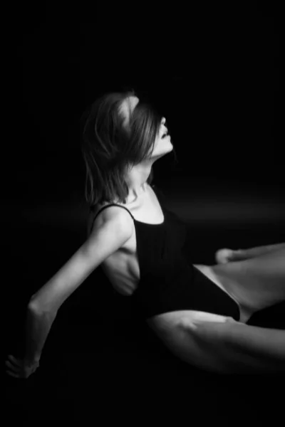 Mode Monochroom Portret Van Sexy Mooie Jonge Vrouw Bodysuit — Stockfoto