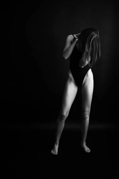 Módní Černobílý Portrét Sexy Krásné Mladé Ženy Bodysuit Sexy Dívka — Stock fotografie