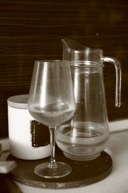 Yakın plan cam eşyalar, mutfak aksesuarları tasarımı.