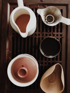 Evde çay partisi, güzel soyut çay arkaplanı, çay seremonisi yakın plan.