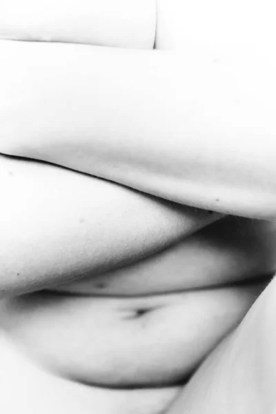 女性身体上的线条和褶皱 身体部位的几何形状 模糊的艺术摄影 — 图库照片