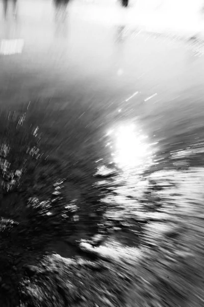 Blurry Photo Water Sun Glare Long Exposure Water Frame Black — Stock Photo, Image