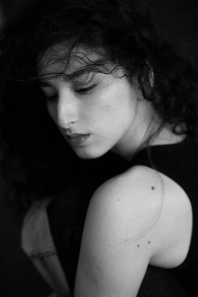 Sensual Black White Portrait Brunette Girl Curly Hair — Stockfoto