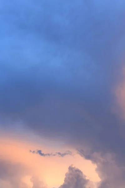 Gyönyörű Égbolt Táj Kék Rózsaszín Színekben — Stock Fotó
