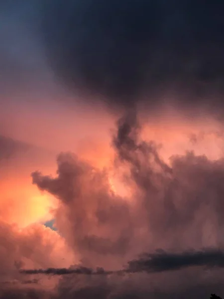 Mild Och Färgglad Solnedgång Sommar Himmel Bakgrund — Stockfoto