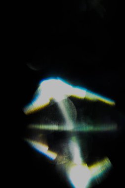 soyut yeşil bokeh arkaplan, bir ışık ve parıltı oyunu, gerçek bir yumuşak odak arkaplanı