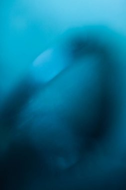 soyut mavi arkaplan, bulanık ve parlak, yumuşak odak ve mavi