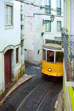 Lizbon, Postugal street Tramvayda 28