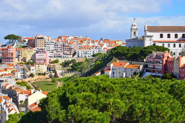 Uitzicht vanaf Lissabon Castlein de zomer, Portugal — Stockfoto