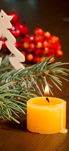 Candela e decorazione natalizia — Foto Stock
