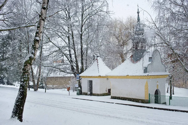 Pequena Igreja Inverno — Fotografia de Stock