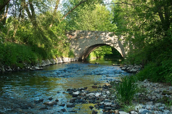 Παλιά Πέτρινη Γέφυρα Καλοκαίρι — Φωτογραφία Αρχείου