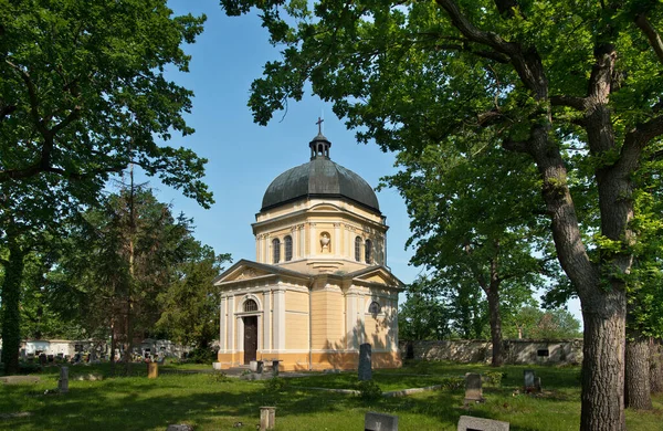 Kaple Hřbitově Česká Republika — Stock fotografie