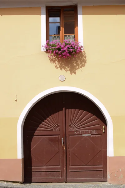 Průčelí starého domu — Stock fotografie