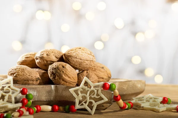 Wallnuts con decoración navideña — Foto de Stock