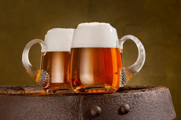 Twee glazen bier — Stockfoto