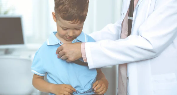 Happy Smiling Male Kid Patient Usual Medical Inspection Doctor Young — Fotografia de Stock