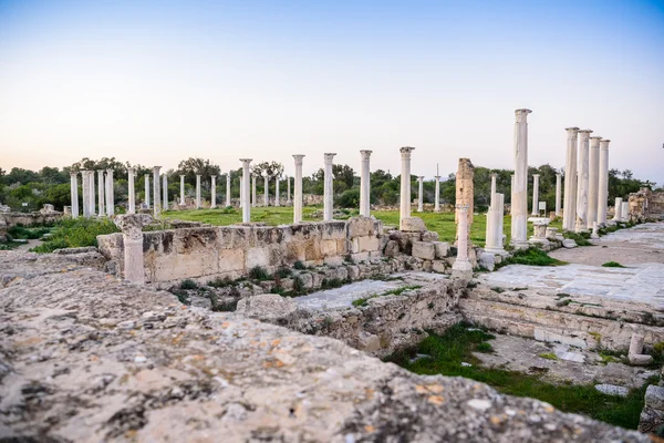 Cidade antiga de Salamis localizada em Chipre . — Fotografia de Stock