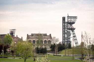 Endüstriyel Katowice, Polonya'nın şehir merkezinde iki madenciliği şaft