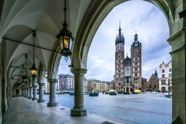 Moody Krakow Pazar Meydanı, Polonya, Europe