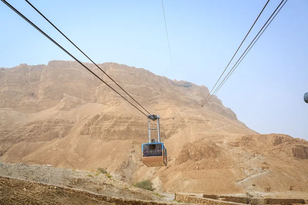 Cable car going to famous Masada, Dead Sea Region — Stock Photo, Image