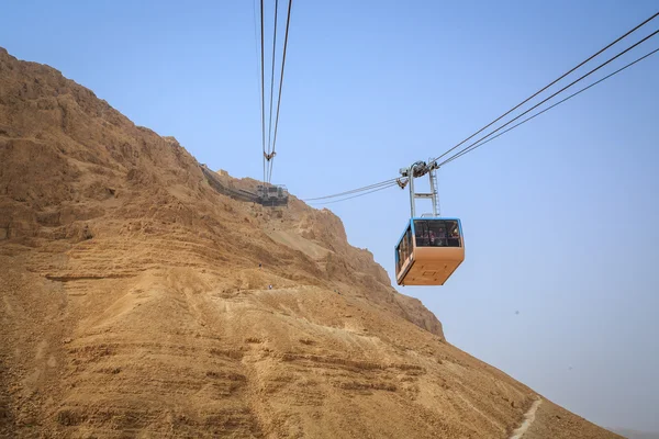Cable car going to famous Masada, Dead Sea Region — Stock Photo, Image