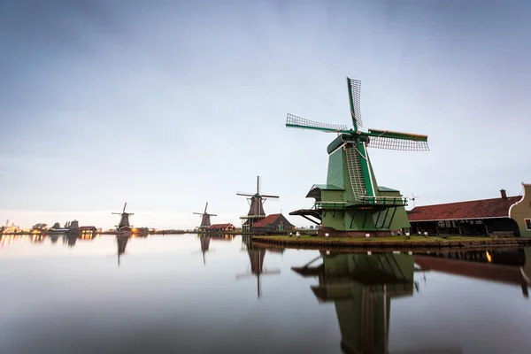 Windmills in The Netherlands - symbol of the country. — Stock Photo, Image