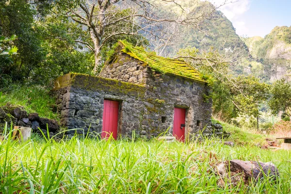 Cute, little building in Chao da Ribeira, Madeira — Stock Photo, Image