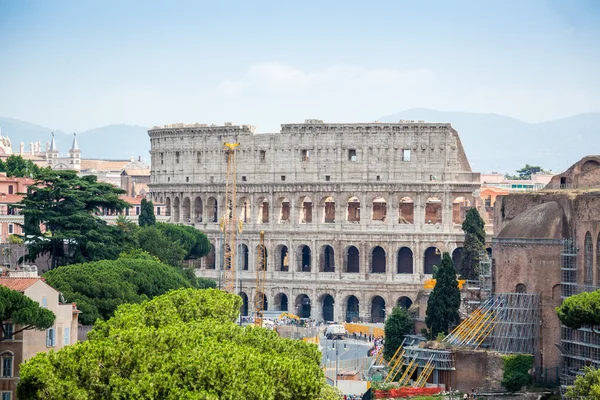 Koloseum a Forum Romanum, Řím, Itálie — Stock fotografie