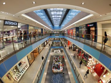 Galeria Krakowska alışveriş merkezi olan en büyük ve en ünlü alışveriş m