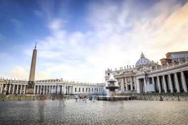 Aziz Petrus Bazilikası ve Vatikan Meydanı