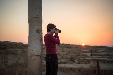 Gün batımında, Paphos Archaeological Park, Cypru fotoğrafını Harabeleri