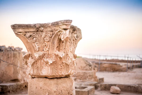 Colunas antigas no Parque Arqueológico de Paphos, Chipre — Fotografia de Stock