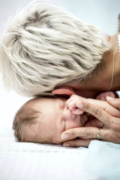 Intimate Portrait Sleeping Newborn Baby Boy Hugged His Mother — Stock Photo, Image