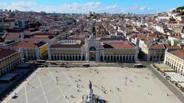 Famous square by Tagus river bank called Praca do Comercio, Lisbon, capital city of Portugal, Europe — Αρχείο Βίντεο