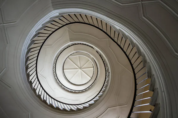 Bel Escalier Sinueux Dans Une Ancienne Maison Maître Scie Poland — Photo