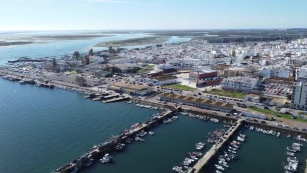 Letecký pohled na tradiční město Olhao, Algarve, Portugalsko — Stock video