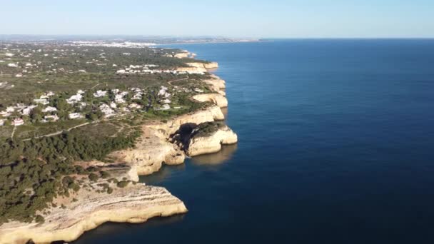 葡萄牙卡沃罗阿尔加夫海岸的悬崖 — 图库视频影像