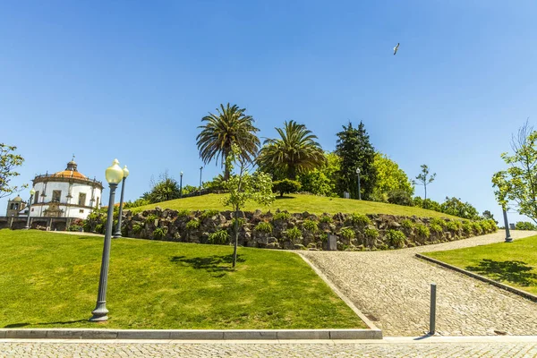 ポルトガルのポルト ディストリクト ヴィラ ノヴァ ガイアにあるモロ ガーデンと修道院 ピラール — ストック写真