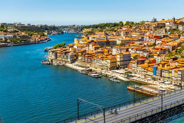 葡萄牙波尔图市美丽的全景 有着著名的桥梁 — 图库照片