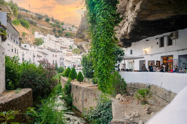 Белые Разрушенные Дома Построенные Скалой Сель Лас Бодегас Андалусия Испания — стоковое фото