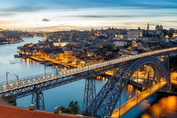 Skyline Histórica Ciudad Oporto Con Famoso Puente Por Noche Portugal — Foto de Stock