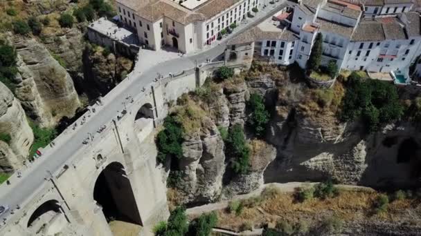西班牙安达卢西亚隆达镇美丽的峡谷 桥和建筑 — 图库视频影像