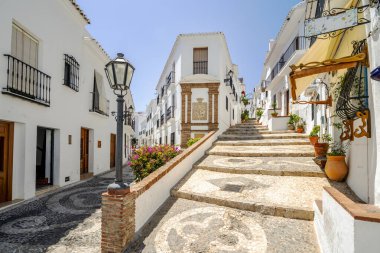 Malaga, Costa del Sol, Endülüs, İspanya 'nın dağlık bölgesinde bulunan Frigiliana adlı resim kasabası.
