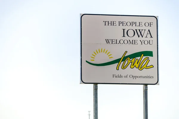 The people of Iowa welcome you Sign — Stock Photo, Image